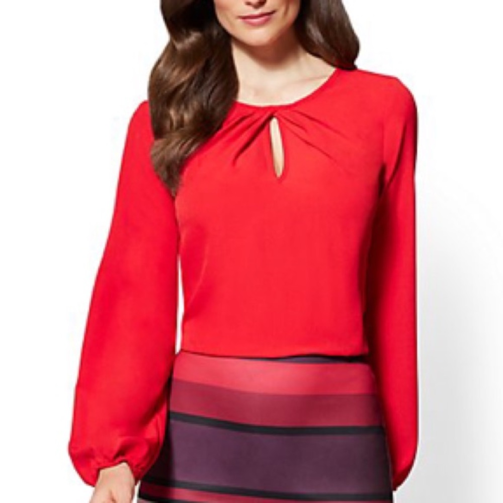 Key hole red blouse!